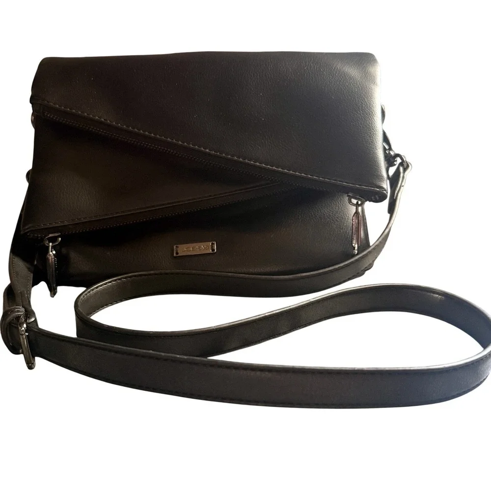 Vegan Leather Crossbody Bag Minimalist Neutral Purse Everyday Chic Classic Black